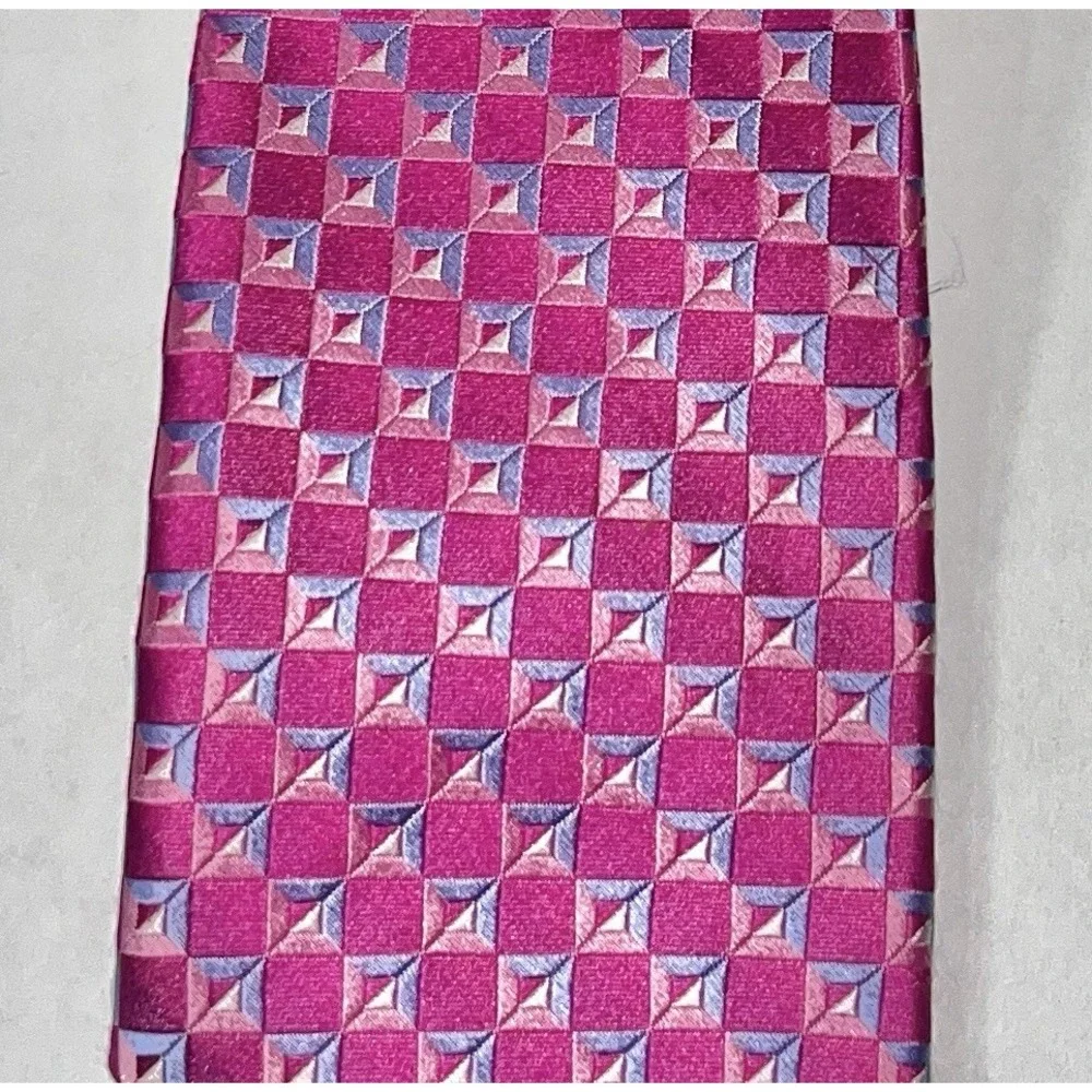 Hickey Freeman Tie‎ Men's OS Pink Geometric AOP 100% Silk Professional Office